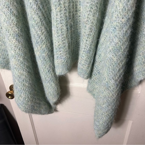 Anthropologie green funnel neck poncho sweater womens OS fuzzy cozy - Picture 6 of 10